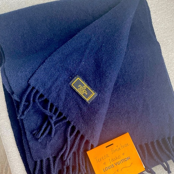 🔥❤️Authentic Fendi Scarf dark blue in great used condition  with tag attached - Picture 3 of 4
